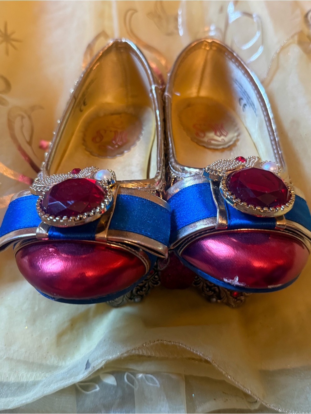 Complete Disney store Snow White deluxe costume - Picture 7 of 8